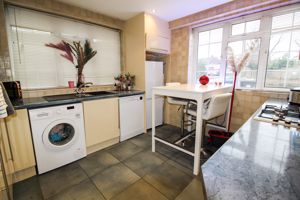 KITCHEN- click for photo gallery